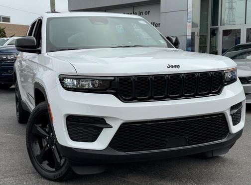 2024 Jeep Grand Cherokee Laredo