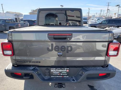 2022 Jeep Gladiator Sport