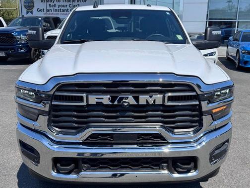 Bright White Clearcoat 2025 RAM 2500 Big Horn