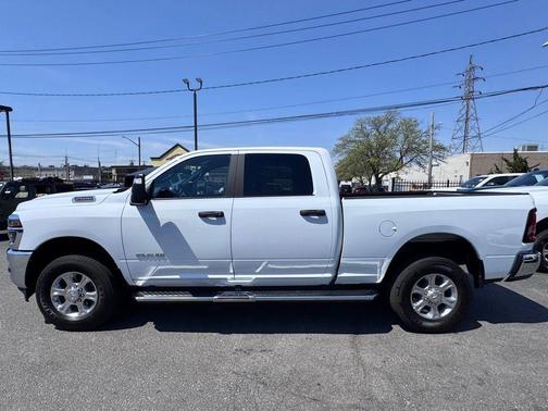 Bright White Clearcoat 2025 RAM 2500 Big Horn