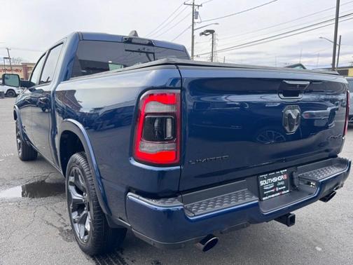 Patriot Blue Pearlcoat 2024 RAM 1500 Limited