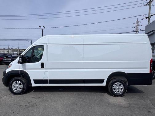 Bright White Clearcoat 2025 RAM ProMaster 3500 High Roof