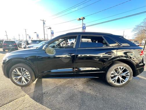 2021 Audi Q8 55 Premium