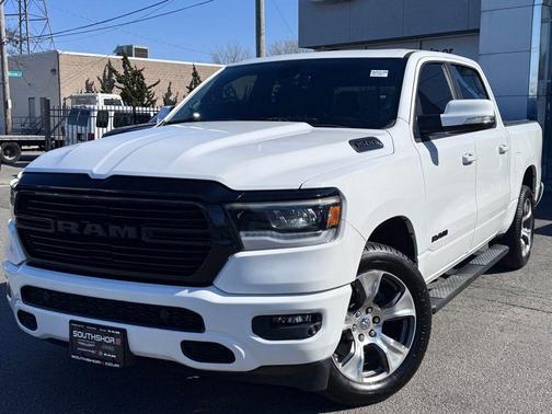 Bright White Clearcoat 2020 RAM 1500 Big Horn