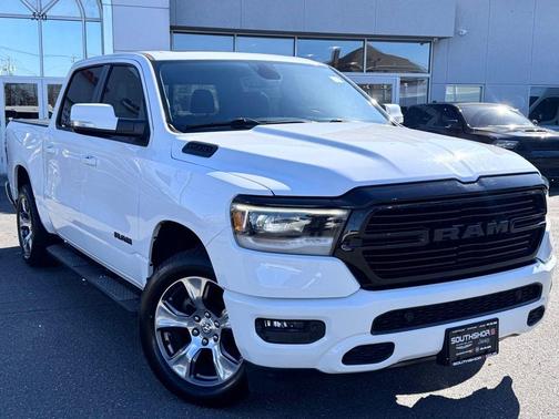 Bright White Clearcoat 2020 RAM 1500 Big Horn