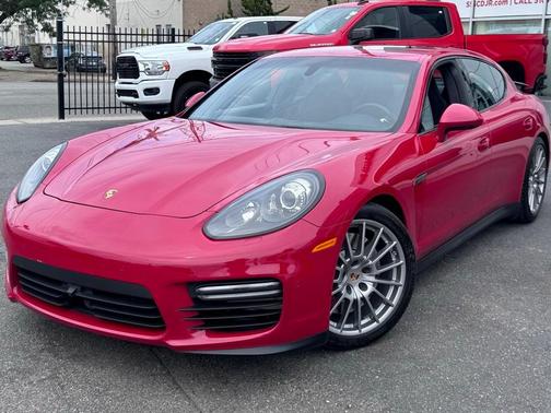 2014 Porsche Panamera GTS