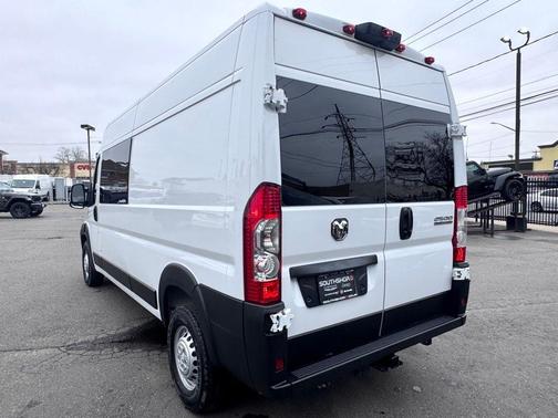 Bright White Clearcoat 2025 RAM ProMaster 2500 High Roof