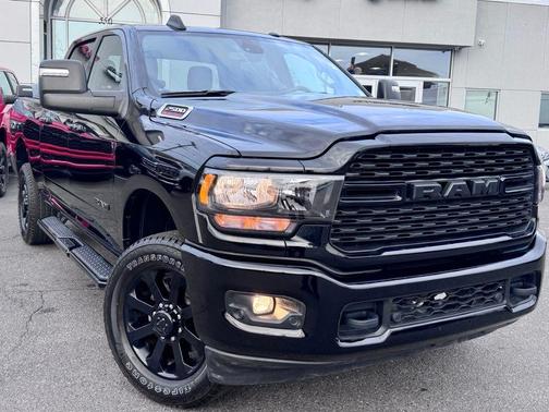 Diamond Black 2024 RAM 2500 Big Horn