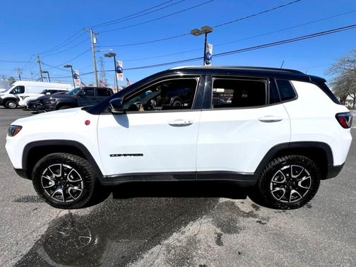 2025 Jeep Compass Trailhawk