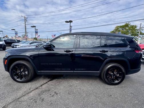 2024 Jeep Grand Cherokee L Laredo