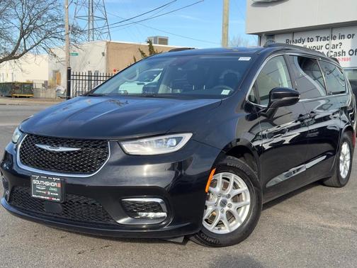 2022 Chrysler Pacifica Touring-L