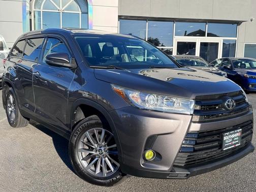 2019 Toyota Highlander 