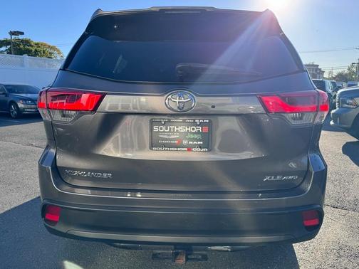 2019 Toyota Highlander 