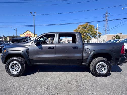 Granite Crystal Metallic Clearcoat 2025 RAM 1500 RHO