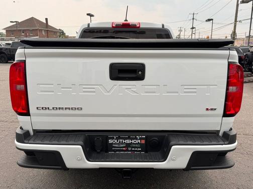Summit White 2022 Chevrolet Colorado Z71