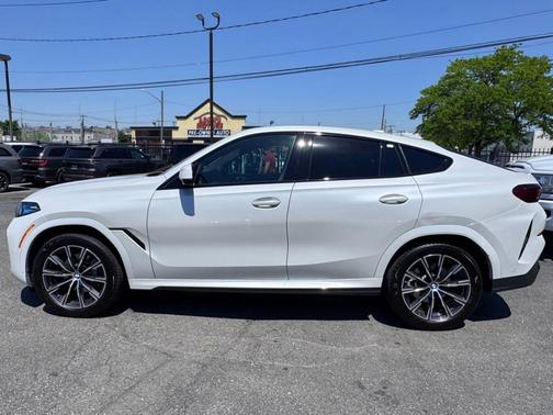 White Metallic 2026 BMW X6 xDrive40i