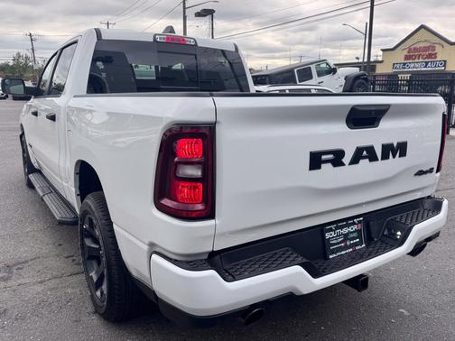 Bright White Clearcoat 2026 RAM 1500 Express
