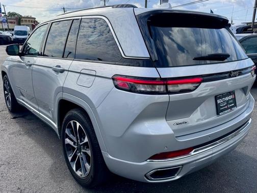 2023 Jeep Grand Cherokee Overland