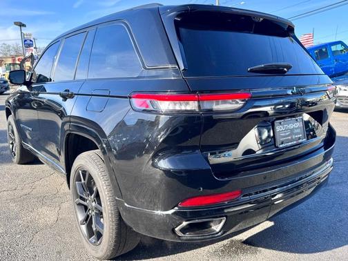 2023 Jeep Grand Cherokee 4xe Base