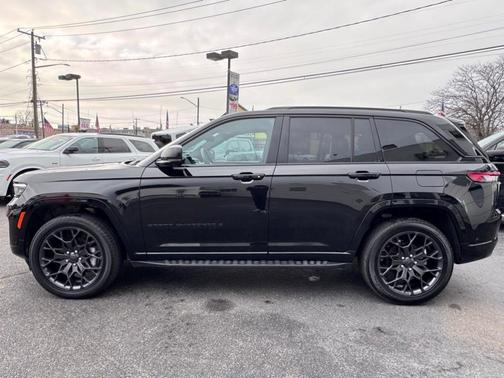 2024 Jeep Grand Cherokee Summit