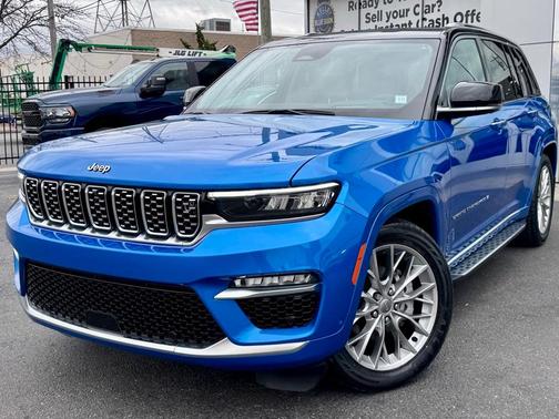2023 Jeep Grand Cherokee Summit