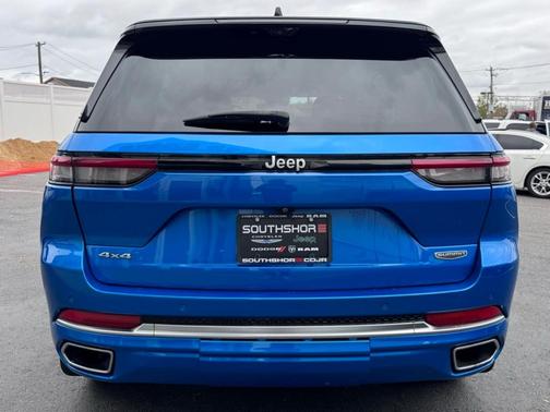 2023 Jeep Grand Cherokee Summit