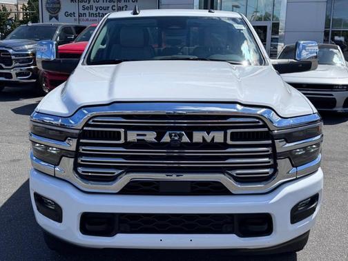 Bright White Clearcoat 2025 RAM 2500 Laramie