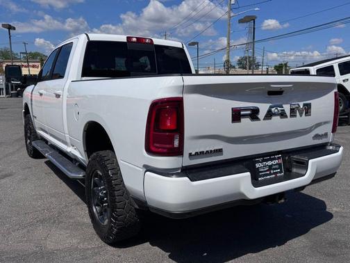 Bright White Clearcoat 2025 RAM 2500 Laramie