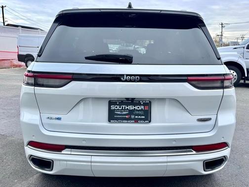 2022 Jeep Grand Cherokee 4xe Summit