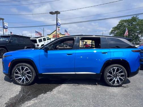 Hydro Blue Pearlcoat 2025 Jeep Wagoneer S Limited