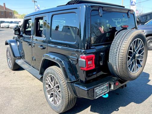 2022 Jeep Wrangler Unlimited 4xe Sahara