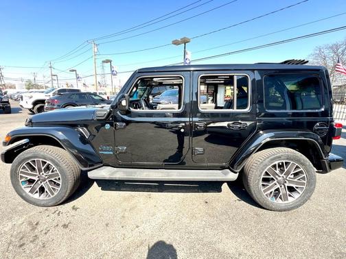 2022 Jeep Wrangler Unlimited 4xe Sahara