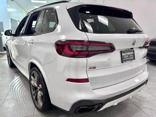2023 BMW X5 M50i