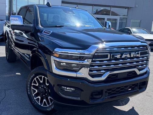 Diamond Black 2025 RAM 3500 Limited