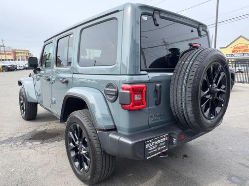 2025 Jeep Wrangler 4xe Sahara