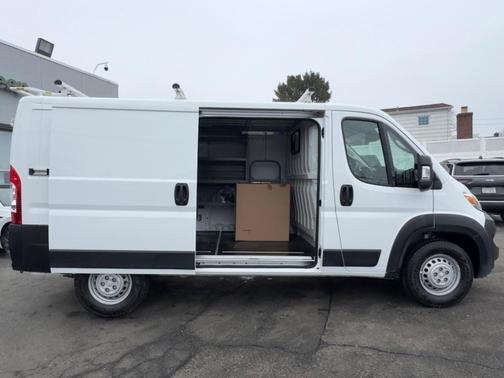 2025 RAM ProMaster 1500 Low Roof