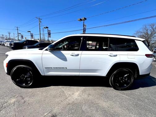 2025 Jeep Grand Cherokee L Laredo