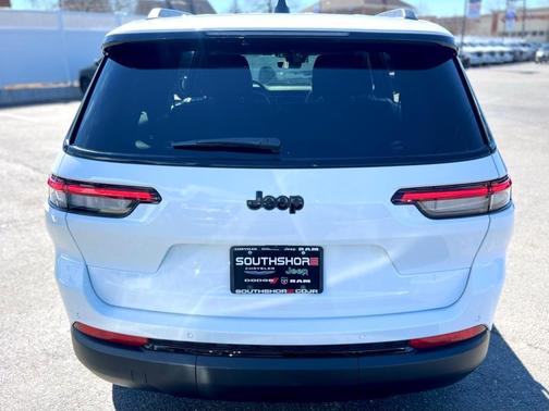 2025 Jeep Grand Cherokee L Laredo