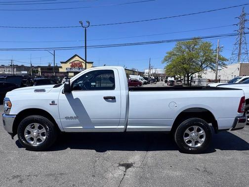 Bright White Clearcoat 2024 RAM 3500 Big Horn
