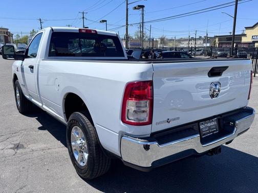 Bright White Clearcoat 2024 RAM 3500 Big Horn