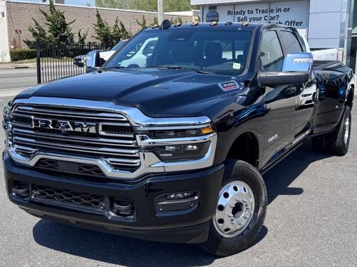 Diamond Black 2025 RAM 3500 Laramie