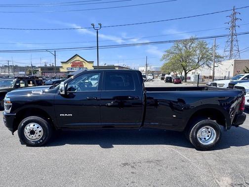 Diamond Black 2025 RAM 3500 Laramie