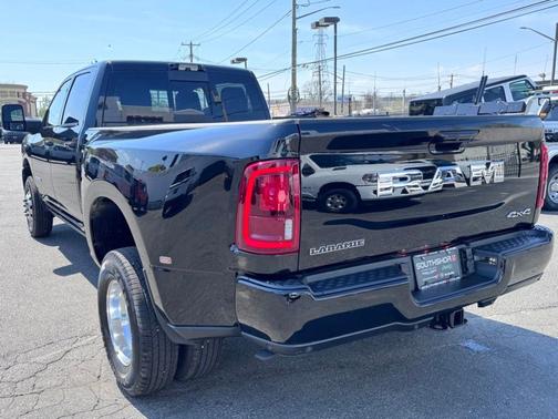 Diamond Black 2025 RAM 3500 Laramie