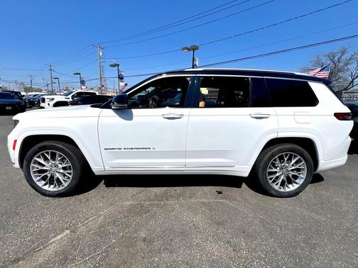2022 Jeep Grand Cherokee L Summit