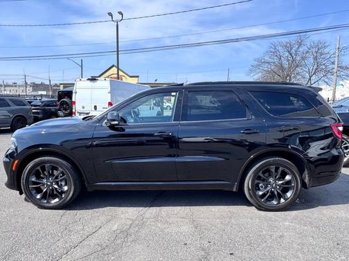 DB Black Crystal Clearcoat 2024 Dodge Durango R/T