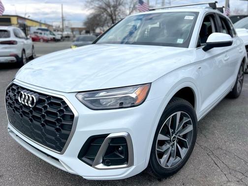 2022 Audi Q5 45 S line quattro Premium