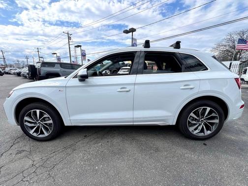 2022 Audi Q5 45 S line quattro Premium