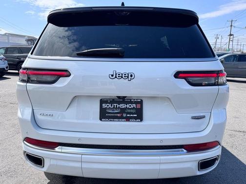 Bright White Clearcoat 2024 Jeep Grand Cherokee L Summit