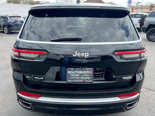 2022 Jeep Grand Cherokee L Summit