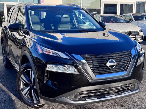 Super Black 2023 Nissan Rogue SL